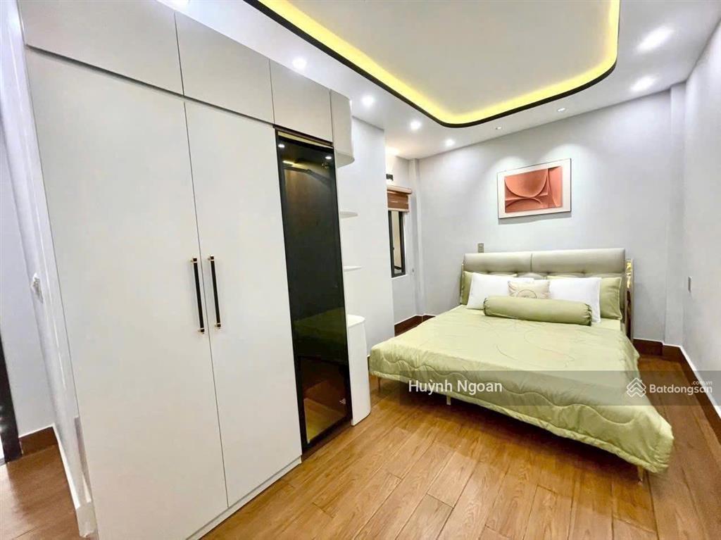 Bán nhà vườn full nội thất tuyệt đẹp dt 121m2 giá chỉ 7tỷ265 liền kề quận 7.  0909 519 ***