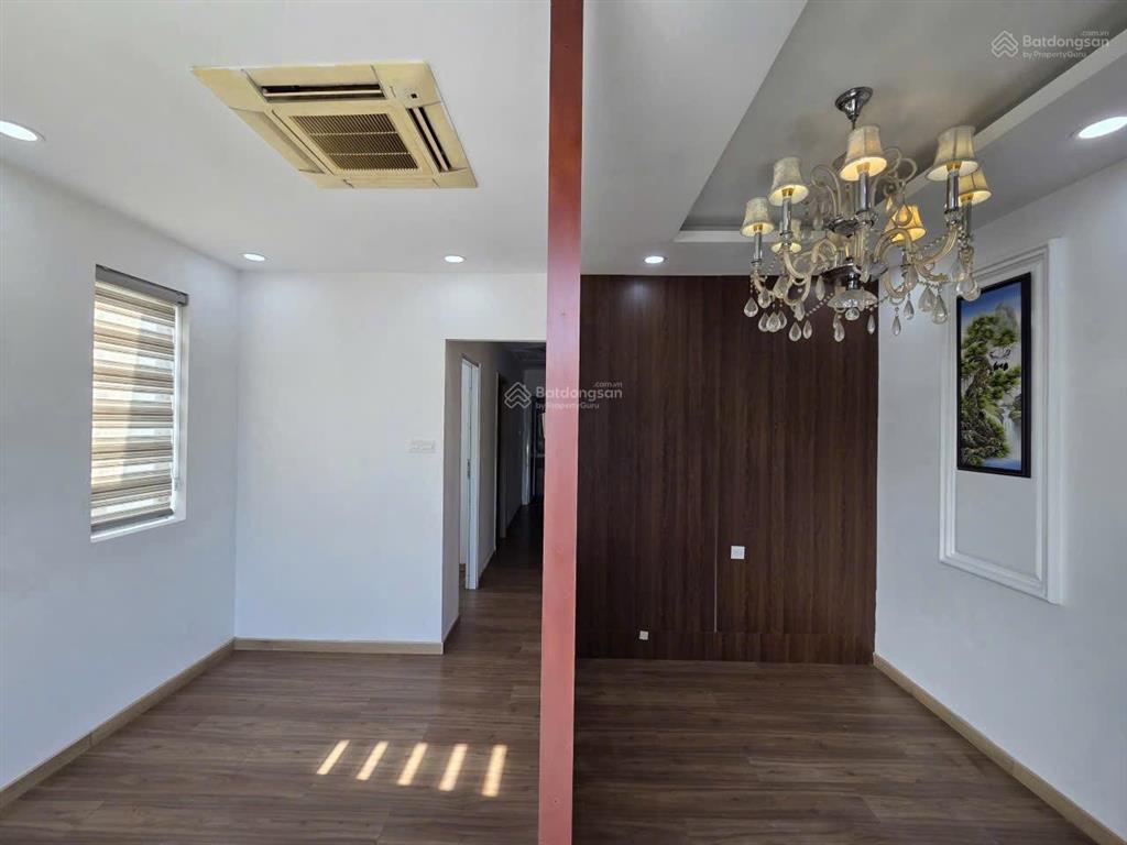 Bán biệt thự liền kế ở dự án nine south, 122.5m2 giá rẻ full nội thất giá 18tỷ300.  0909 519 ***