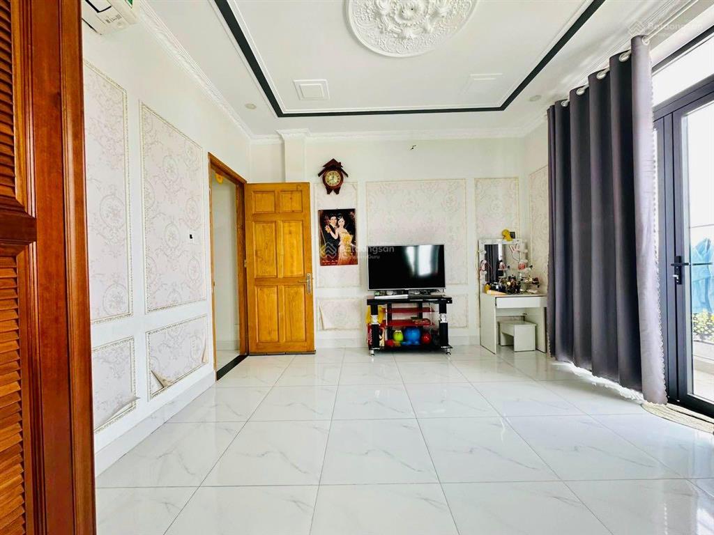 Bán nhà hẻm ôtô 2177 huỳnh tấn phát thị trấn nhà bè dt 52m2 giá 7tỷ full nội thất.  0909 519 ***