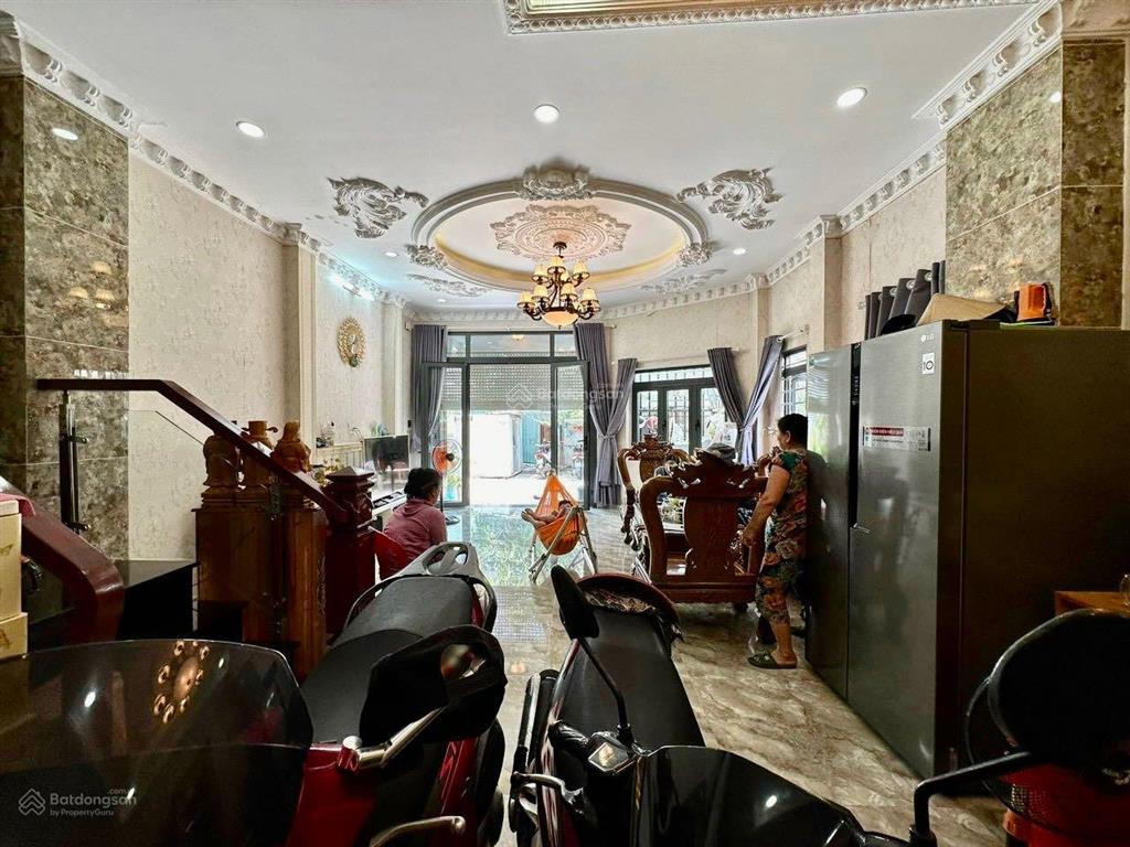 Bán nhà hẻm ôtô 2177 huỳnh tấn phát thị trấn nhà bè dt 52m2 giá 7tỷ full nội thất.  0909 519 ***