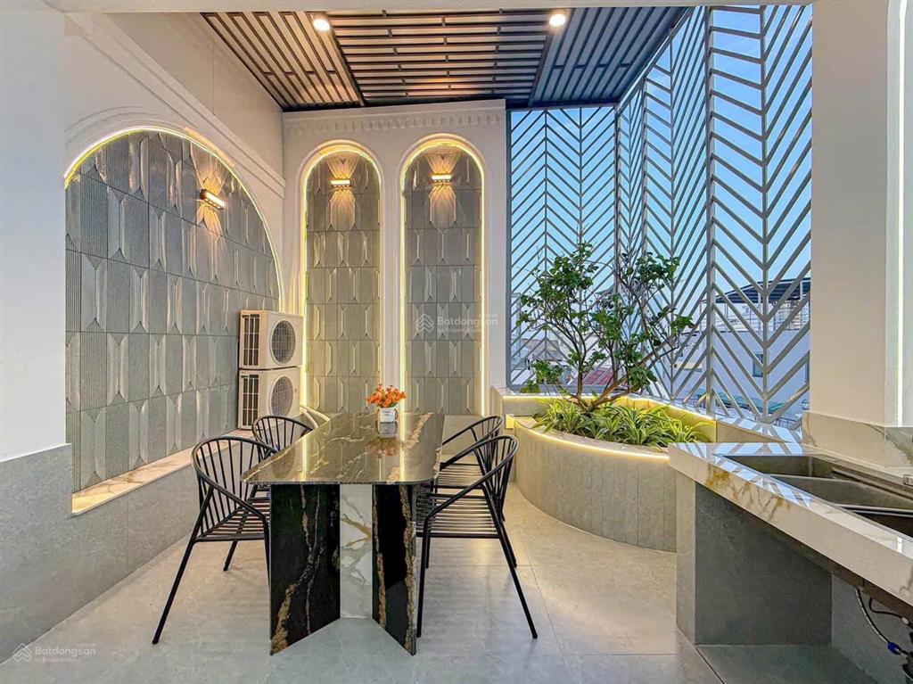Bán nhà mặt phố đường lâm văn bền 4tầng có thang máy dt 64m2 giá chỉ 17tỷ900 tiện ở và kinh doanh