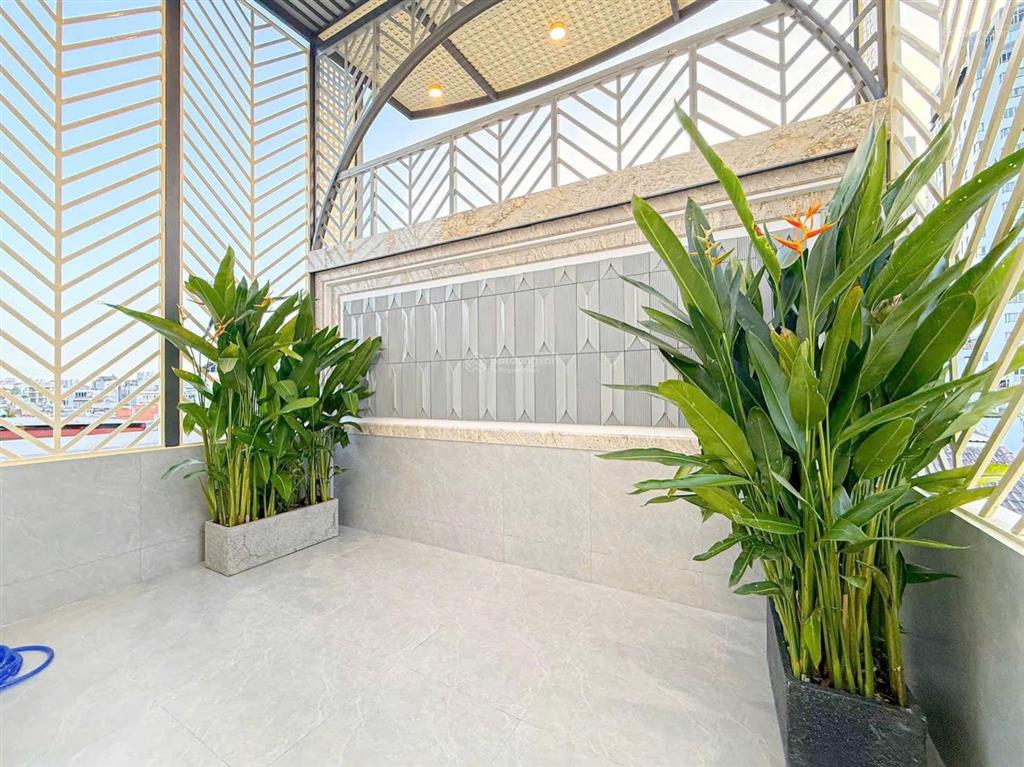Bán nhà mặt phố đường lâm văn bền 4tầng có thang máy dt 64m2 giá chỉ 17tỷ900 tiện ở và kinh doanh