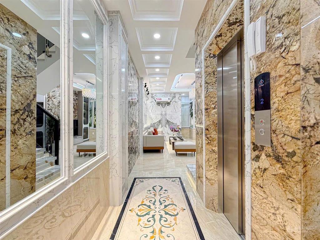 Bán nhà mặt phố đường lâm văn bền 4tầng có thang máy dt 64m2 giá chỉ 17tỷ900 tiện ở và kinh doanh