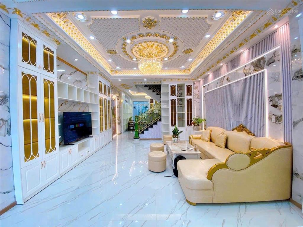 Bán biệt thự cổ điển vàng hẻm xe hơi đào tông nguyên nhà bè  gara xe hơi  dt 95m2.  0909 519 ***