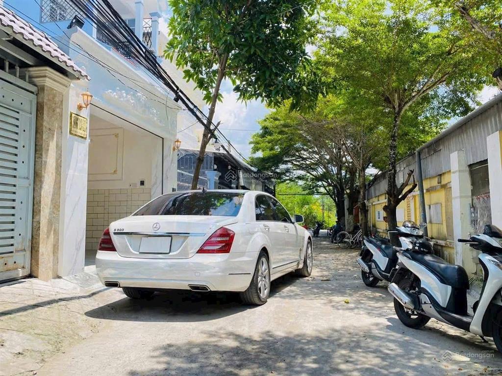 Bán nhà liền kề quận 7 dt 76m2 full nội thát hẻm oto 1806 huỳnh tấn phát giá 7tỷ200tr. 0909 519 ***