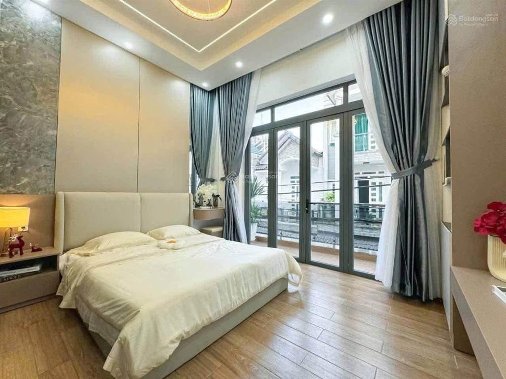 Bán nhà mặt tiền hẻm đào tông nguyên tt nhà bè 3lầu full nội thất dt 52m2 giá 7tỷ550. 0788 911 ***