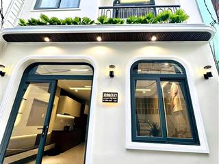 Nhà mới hoàn thiện hẻm 1206/huỳnh tấn phát, p. tân phú q7 liền kề phú mỹ hưng dt 32m2 giá 4tỷ580tr