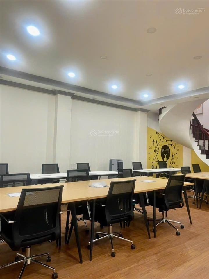 Cho thuê biệt thự mặt tiền 8m dt 214m2,tân kiểng quận 7gần lotte mart nguyễn thị thập giá 39tr/th