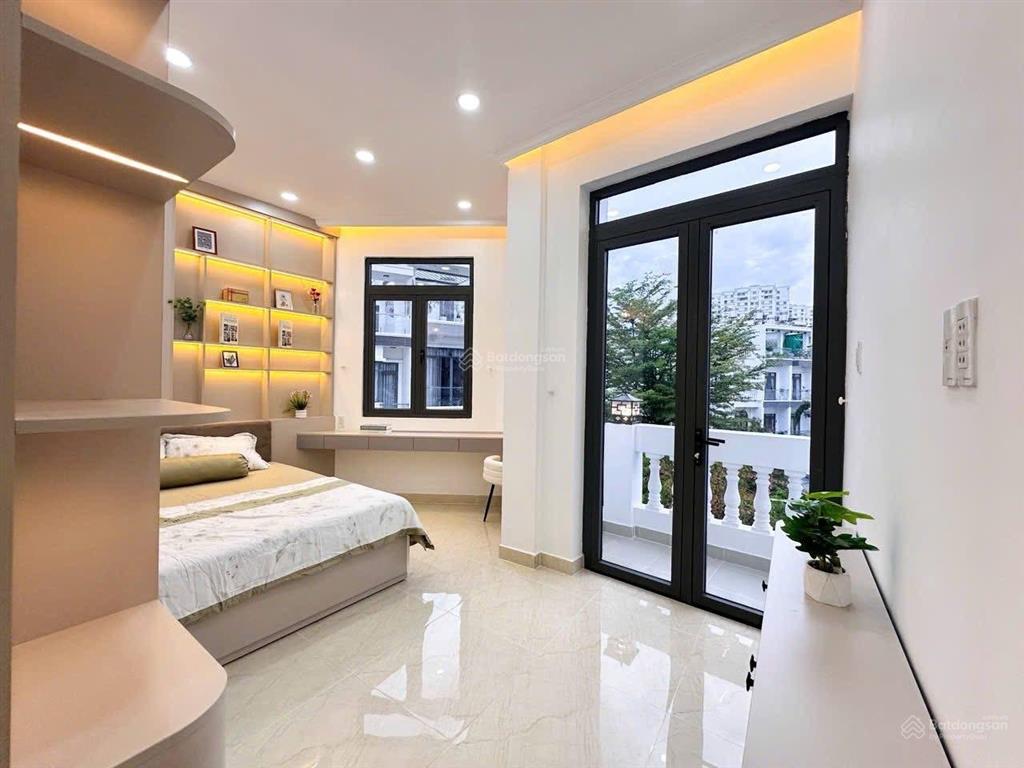 Bán nhà phố góc 2 mặt tiền kdc đồng bộ an ninh đường huỳnh tấn phátgần amelia phú mỹ hưng 8tỷ450