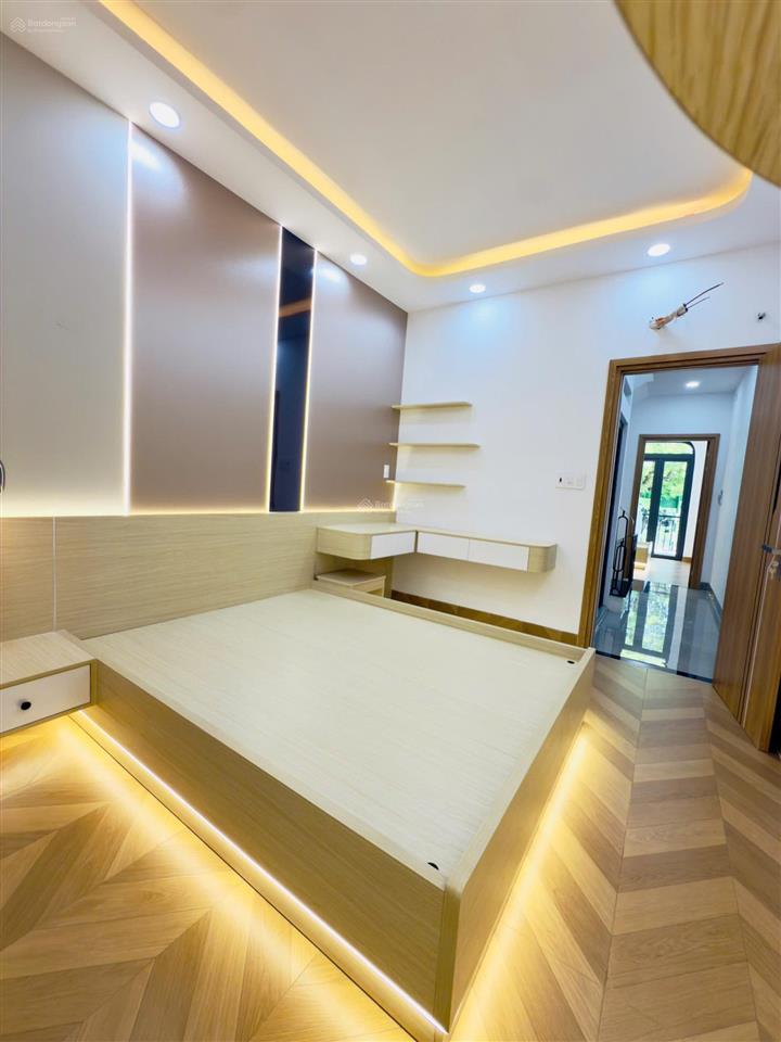 Nhà mặt tiền đường chính lò gốm  tiện kinh doanh mọi ngành nghề dt 52m2 giá 7tỷ979.  0909 519 ***9