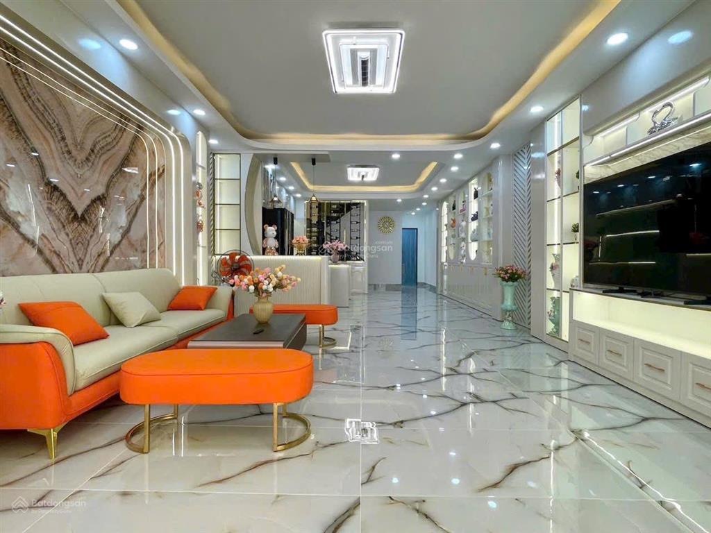 Bán nhà hàng hiếm mặt tiền đào tông nguyên nhà bè dt 115m2 ở kinh doanh cho thuê vp full nội thất