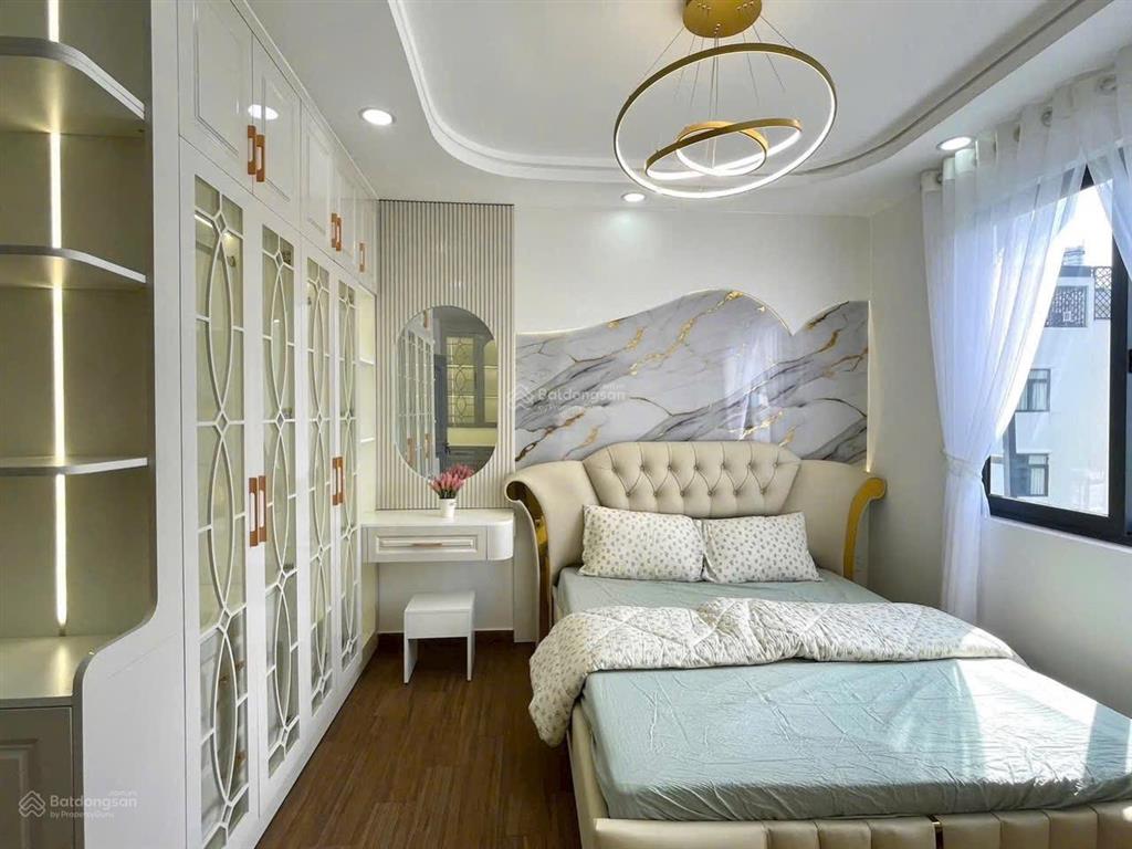 Bán nhà hàng hiếm mặt tiền đào tông nguyên nhà bè dt 115m2 ở kinh doanh cho thuê vp full nội thất