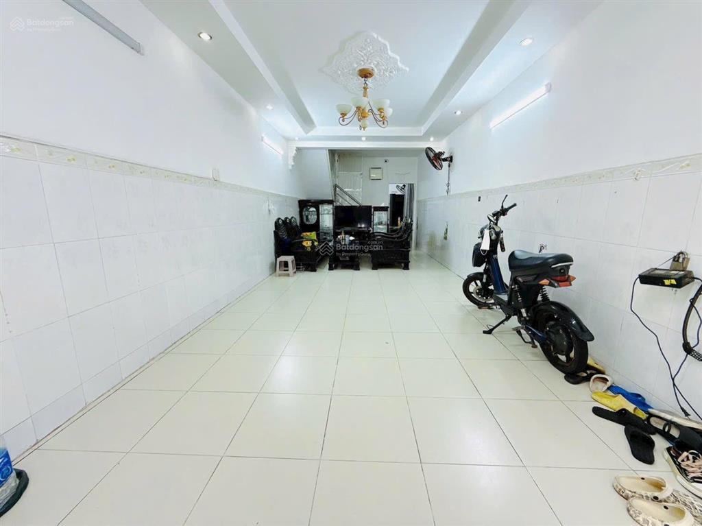 Nhà kiên cố khu vip âu dương lân hẻm xe hơi né nhau 2tầng ngay chợ rạch ông cầu chữ y. 0909 519 ***