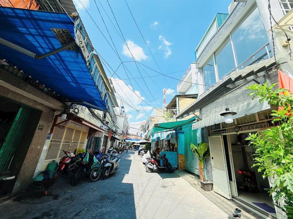Nhà kiên cố khu vip âu dương lân hẻm xe hơi né nhau 2tầng ngay chợ rạch ông cầu chữ y. 0909 519 ***