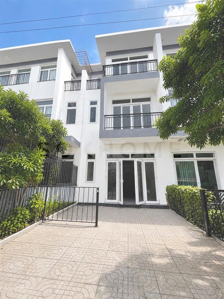 Bán nhà phố vị trí đẹp khu phúc an city liền kề đại đô thị vinhomes hóc môn  dt 75m2 chỉ 2tỷ200tr