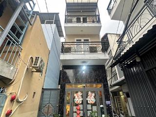 Bán nhà q7  3 tầng  shr  sát phú mỹ hưng và chợ tân mỹ dt 24m2 giá 3tỷ200tr.  0909 519 ***