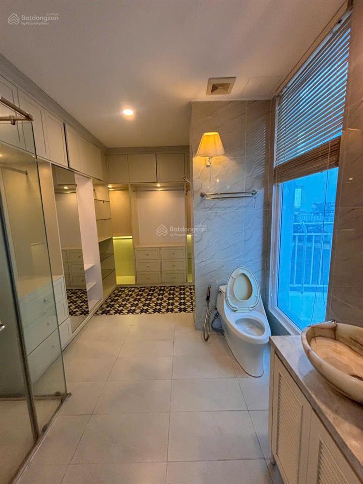 Cho thuê căn hộ lake view nội thất xịn, đẹp, 128m2, giá 29tr/th