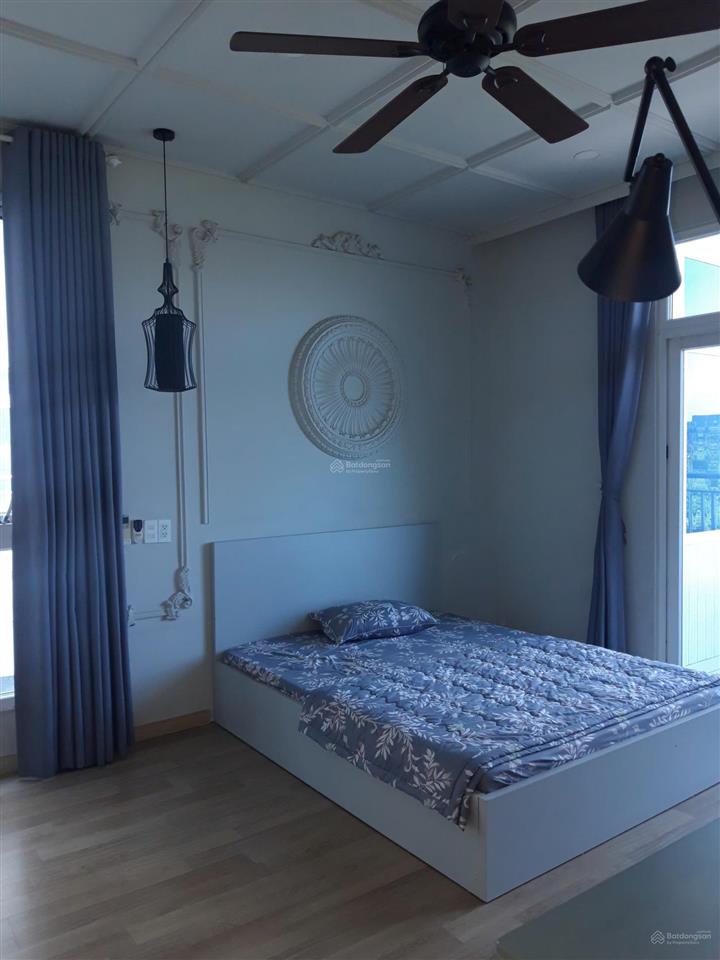 Cho thuê căn hộ lake view, nội thất xịn, view đẹp, diện tích 128m2, giá 29tr/th