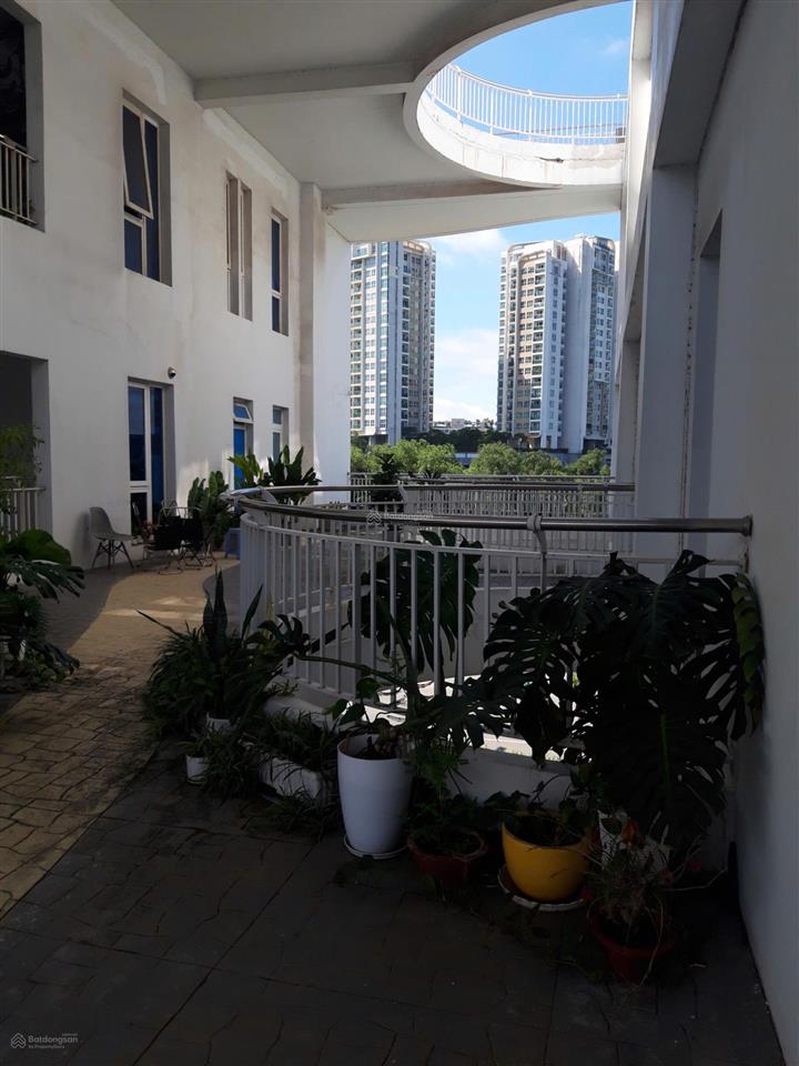 Cần cho thuê căn hộ lake view 1 thủ thiêm, diện tích 128m2, full nội thất giá 27 triệu/tháng