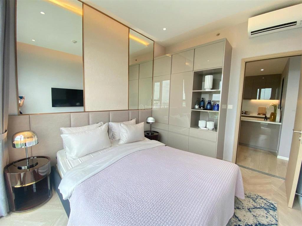 Lumière boulevard tòa b căn 2pn view hồ bơi thoáng mát, vị trí trung tâm, 4.05 tỷ, mua từ cdt