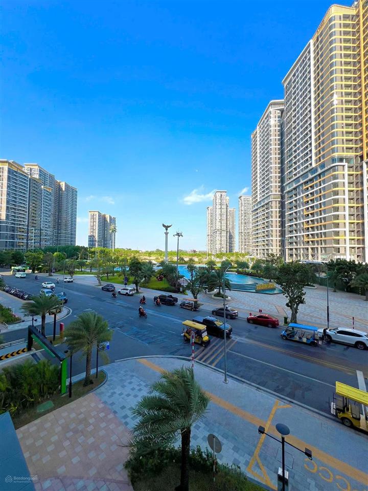 Chính chủ cần cho thuê căn 2pn + bs15, view nội khu mát mẽ, nhà có bếp rèm, giá 7tr2/th thoáng gió