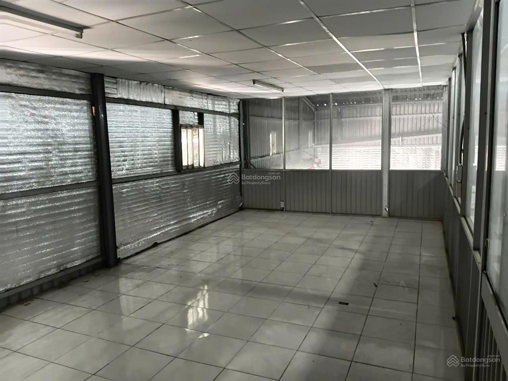550m2 giá 31tr/t, nhà kho  văn phòng, cách gò vấp 300m, đường nhựa 12m , xe tải lớn