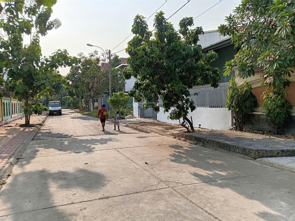 550m2 giá 31tr/t, nhà kho  văn phòng, cách gò vấp 300m, đường nhựa 12m , xe tải lớn