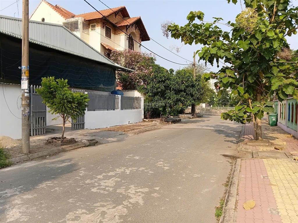 550m2 giá 31tr/t, nhà kho  văn phòng, cách gò vấp 300m, đường nhựa 12m , xe tải lớn