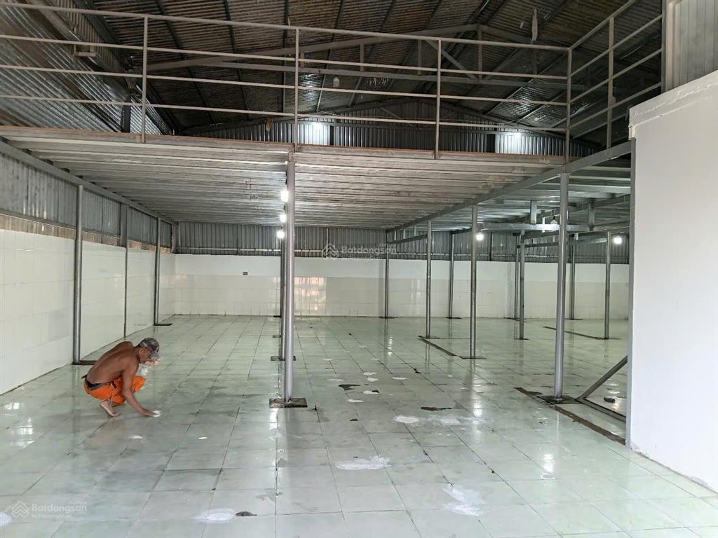 550m2 giá 31tr/t, nhà kho  văn phòng, cách gò vấp 300m, đường nhựa 12m , xe tải lớn