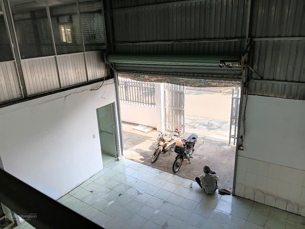 550m2 giá 31tr/t, nhà kho  văn phòng, cách gò vấp 300m, đường nhựa 12m , xe tải lớn