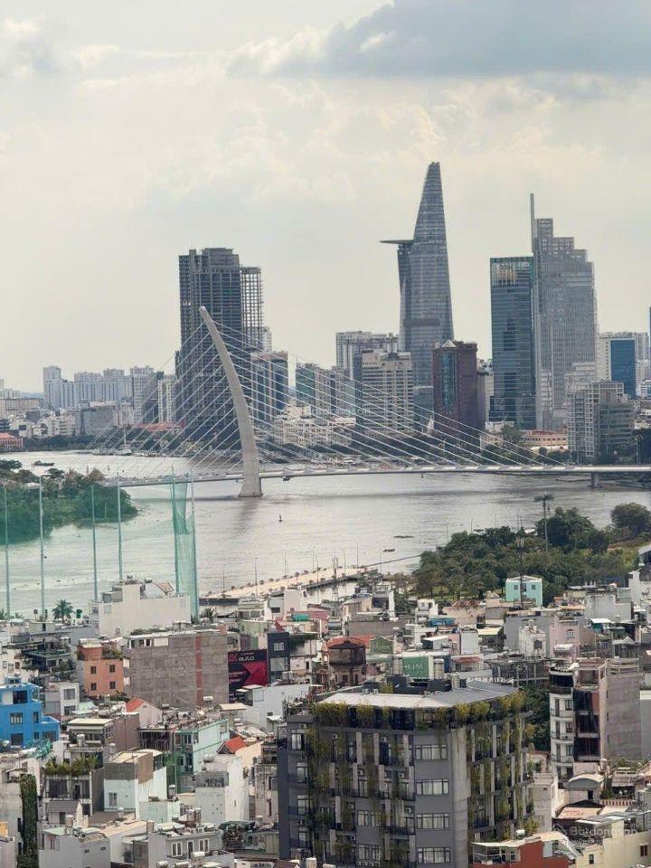 Bán căn hộ 2 phòng ngủ, view tuyệt đẹp, nội thất cao cấp đầy đủ giá 8 tỷ/căn