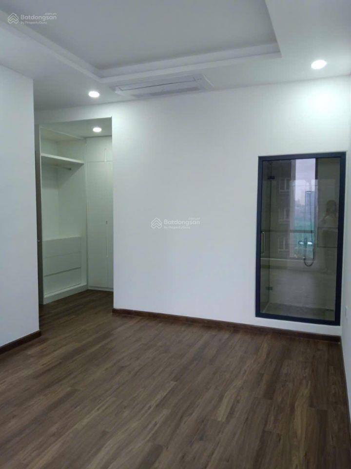 Cho thuê 3 phòng ngủ, lầu cao view landmark tuyệt đẹp, nội thất đầy đủ giá 26 triệu/tháng