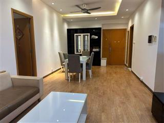 Cho thuê 3 phòng ngủ, lầu cao view sông tuyệt đẹp, giá 26 triệu/tháng bao phí quản lý