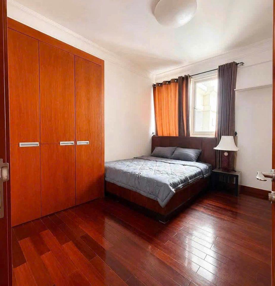 Cho thuê 3 phòng ngủ, view thoáng tuyệt đẹp, nội thất cao cấp giá 23 triệu/tháng