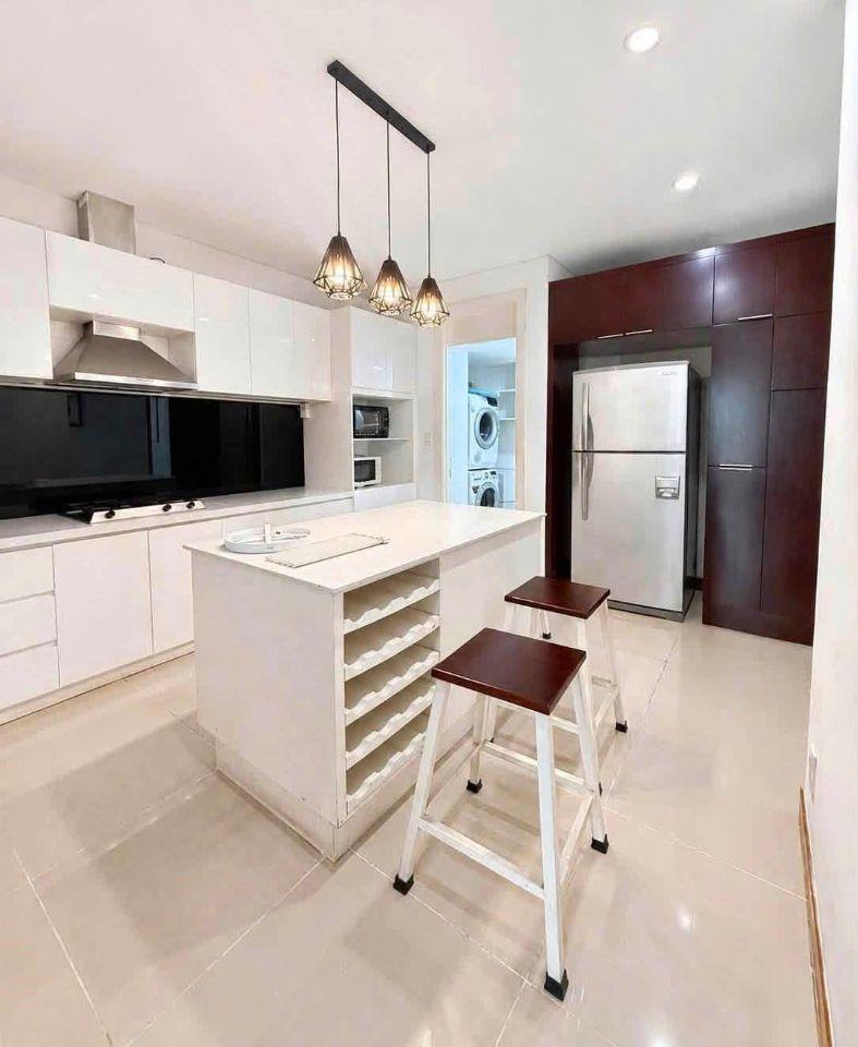 Cho thuê 3 phòng ngủ, view thoáng tuyệt đẹp, nội thất cao cấp giá 23 triệu/tháng
