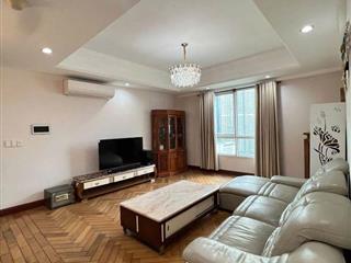 Cho thuê 3 phòng ngủ, khách vừa ở vừa làm văn phòng đều được giá 31 triệu/tháng