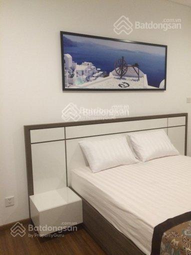Cho thuê căn hộ 3 phòng ngủ, view thoáng mát, nội thất cao cấp đầy đủ giá 23 triệu/tháng