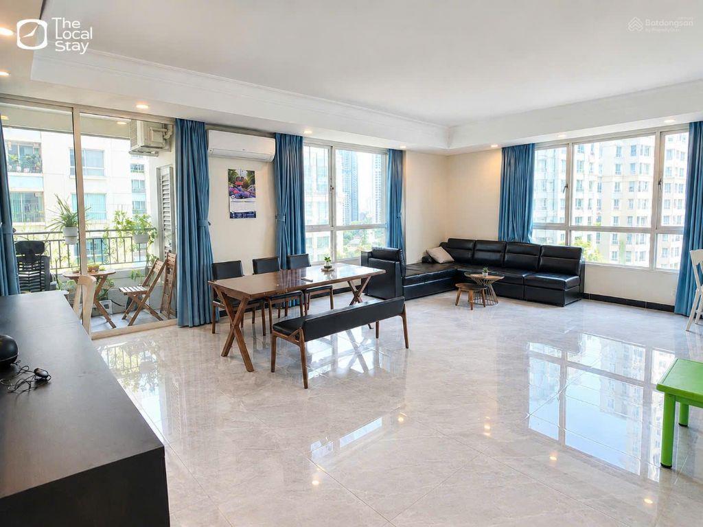 Cho thuê 3 phòng ngủ, lầu cao view sông đẹp, nội thất đầy đủ, giá 32 triệu/tháng