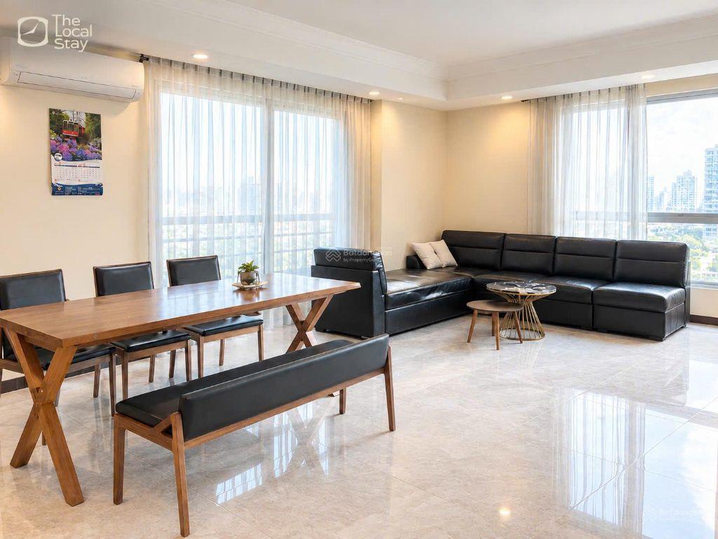 Cho thuê 3 phòng ngủ, lầu cao view sông đẹp, nội thất đầy đủ, giá 32 triệu/tháng