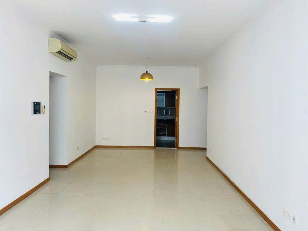 Cho thuê căn hộ saigon pearl, 3 phòng ngủ, lầu cao view đẹp, nội thất cơ bản giá 26 triệu/tháng