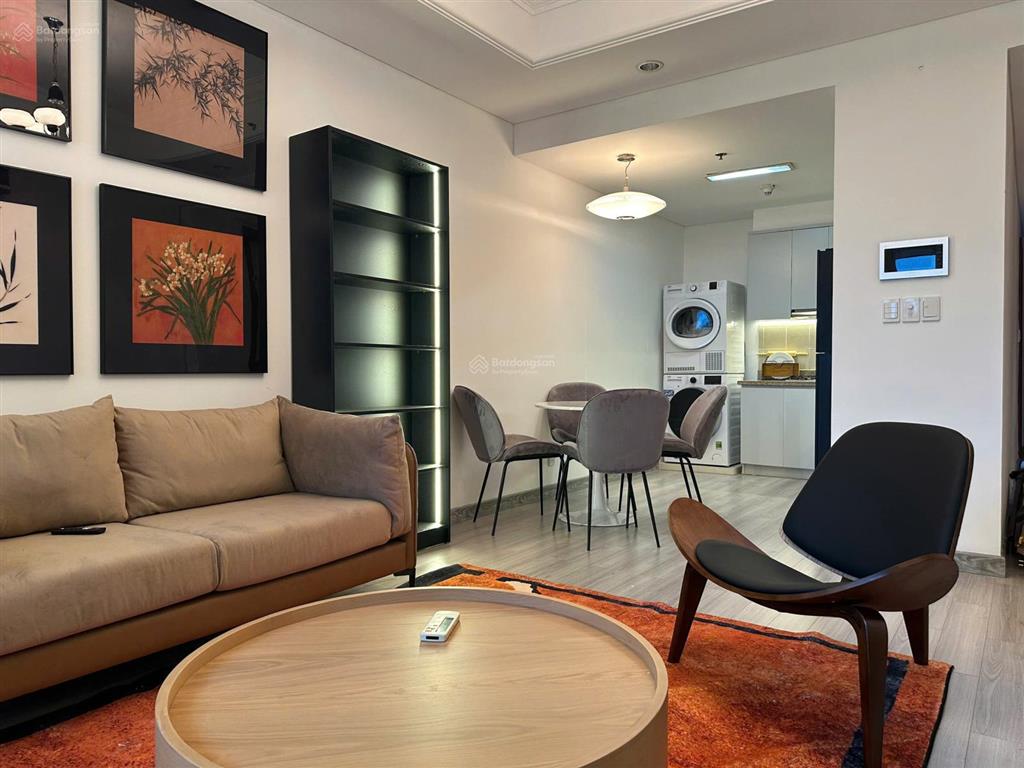 Bán căn hộ chung cư the manor, 2 phòng ngủ, lầu cao view đẹp giá chỉ 8 tỷ thương lượng