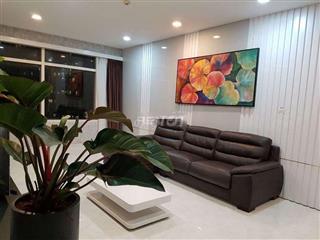 Cho thuê 3 phòng ngủ, lầu cao view tuyệt đẹp, nội thất cao cấp, giá 25 triệu/tháng bao phí quản lý