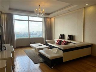 Cho thuê 3 phòng ngủ, lầu cao view tuyệt đẹp, nội thất cao cấp giá 33 triệu/tháng