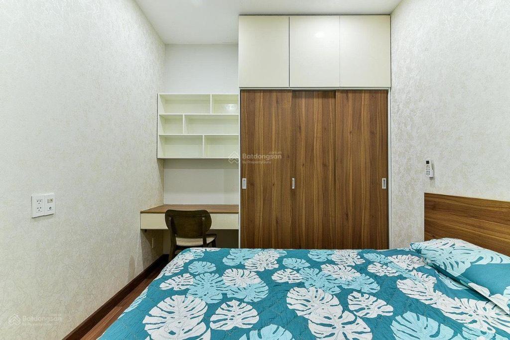 Bán căn hộ 2 phòng ngủ, lầu cao view đẹp, nội thất cao cấp giá 6,8 tỷ/căn thương lượng