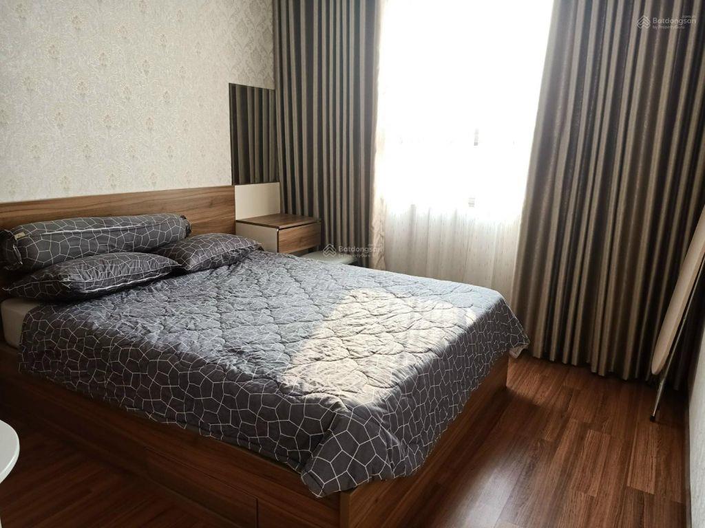 Bán căn hộ 2 phòng ngủ, lầu cao view đẹp, nội thất cao cấp giá 6,8 tỷ/căn thương lượng