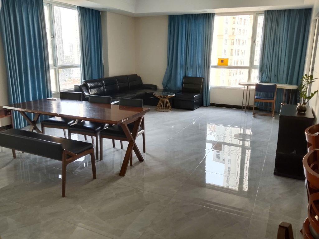 Cho thuê penthouse the manor, khách có thể vừa ở vừa làm văn phòng giá 46 triệu/tháng bao phí