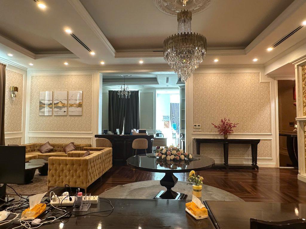 Cho thuê penthouse the manor, khách có thể vừa ở vừa làm văn phòng giá 46 triệu/tháng bao phí