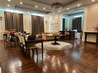 Cho thuê penthouse the manor, khách có thể vừa ở vừa làm văn phòng giá 46 triệu/tháng bao phí