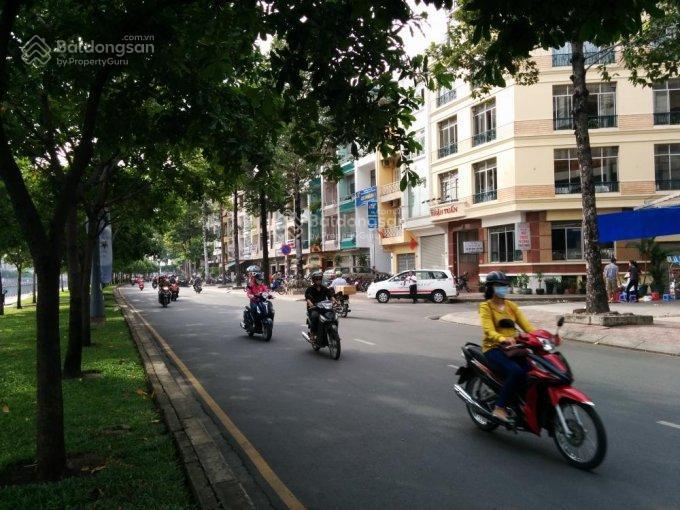 Bán nhà mặt phố tại 90bis, thạch thị thanh, 22,9 tỷ, 70m2, 3pn, 2wc