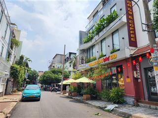 Bán nr tại 69/ đường nguyễn gia trí, 36 tỷ, 180m2, view đẹp bao đẹp